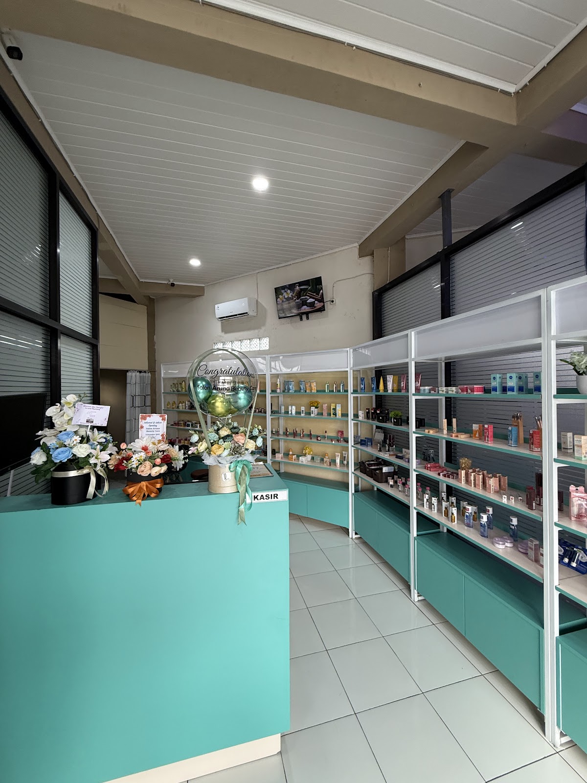 Aruna Beauty Salon skin care