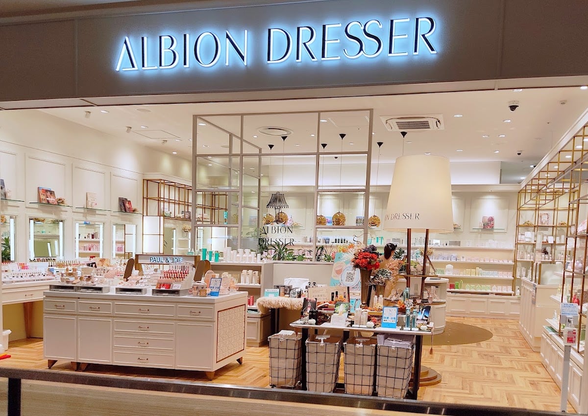 Albion Dresser Aichi Togo