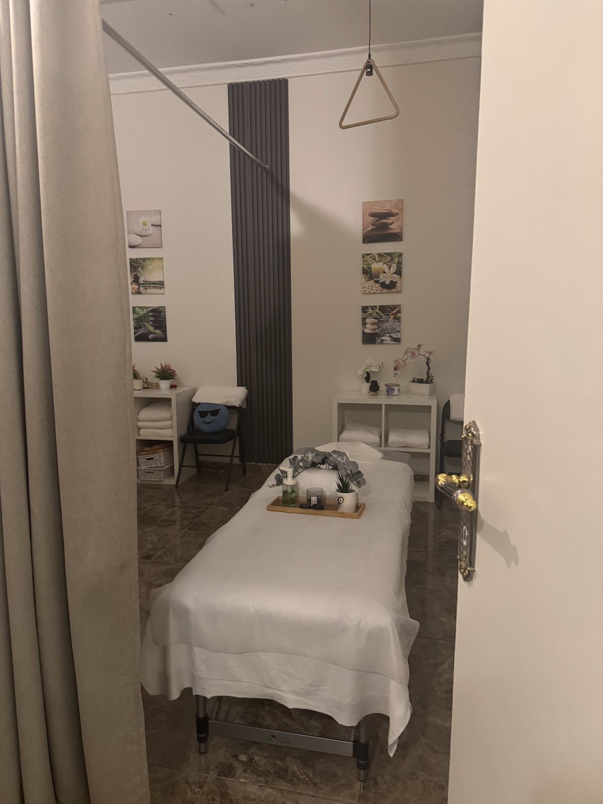 Ebaa Salon
