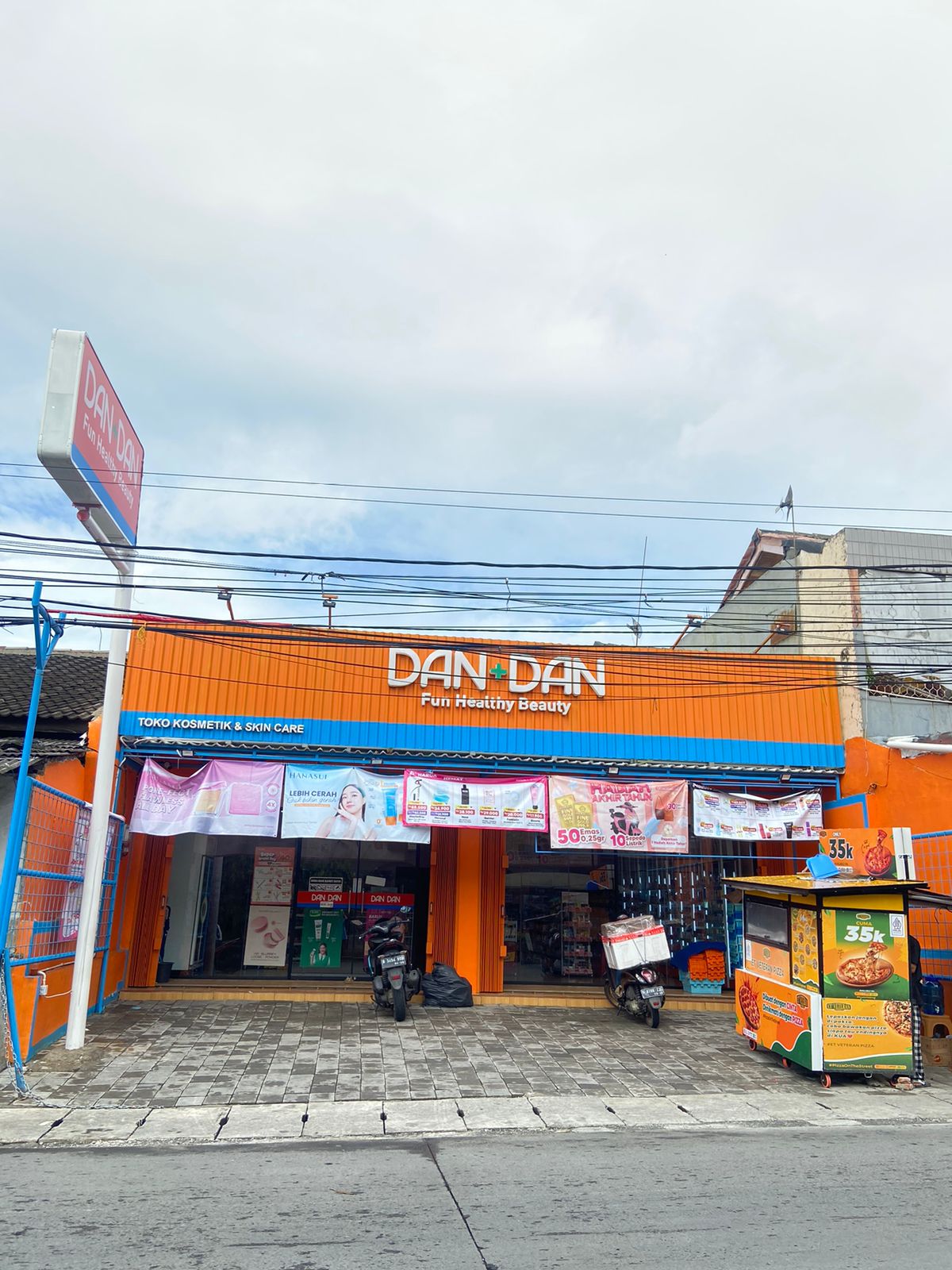 DAN+DAN Karet Raya