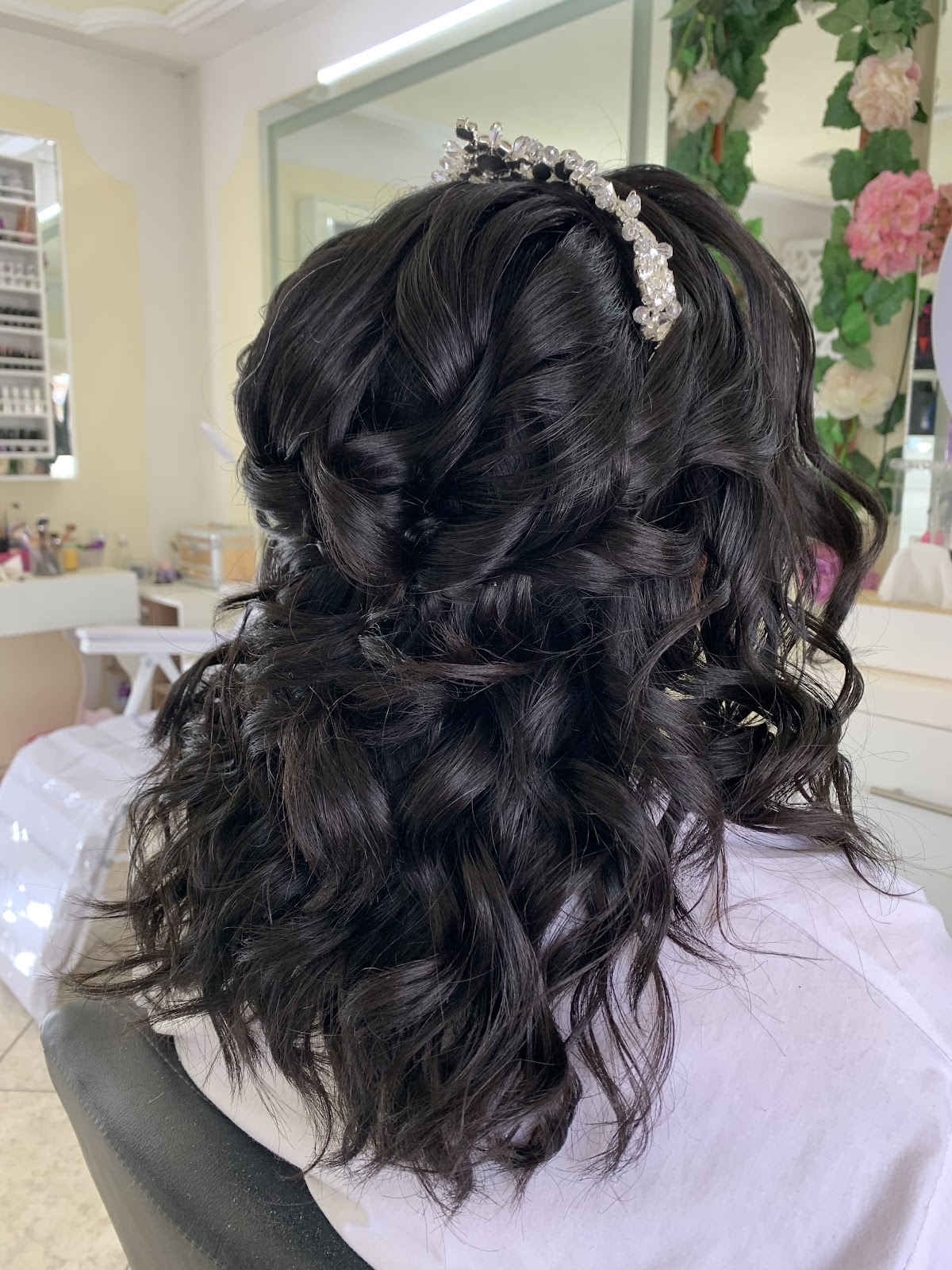 EME Maquillaje, Peinado, Unas