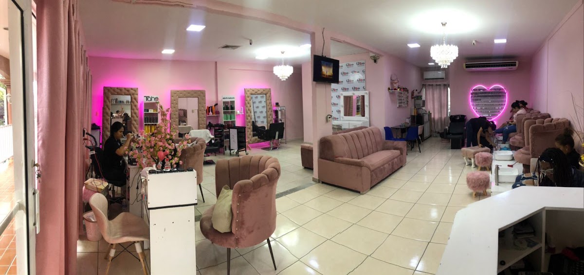 Gloss Studio