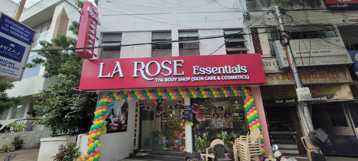 La Rose Essentials