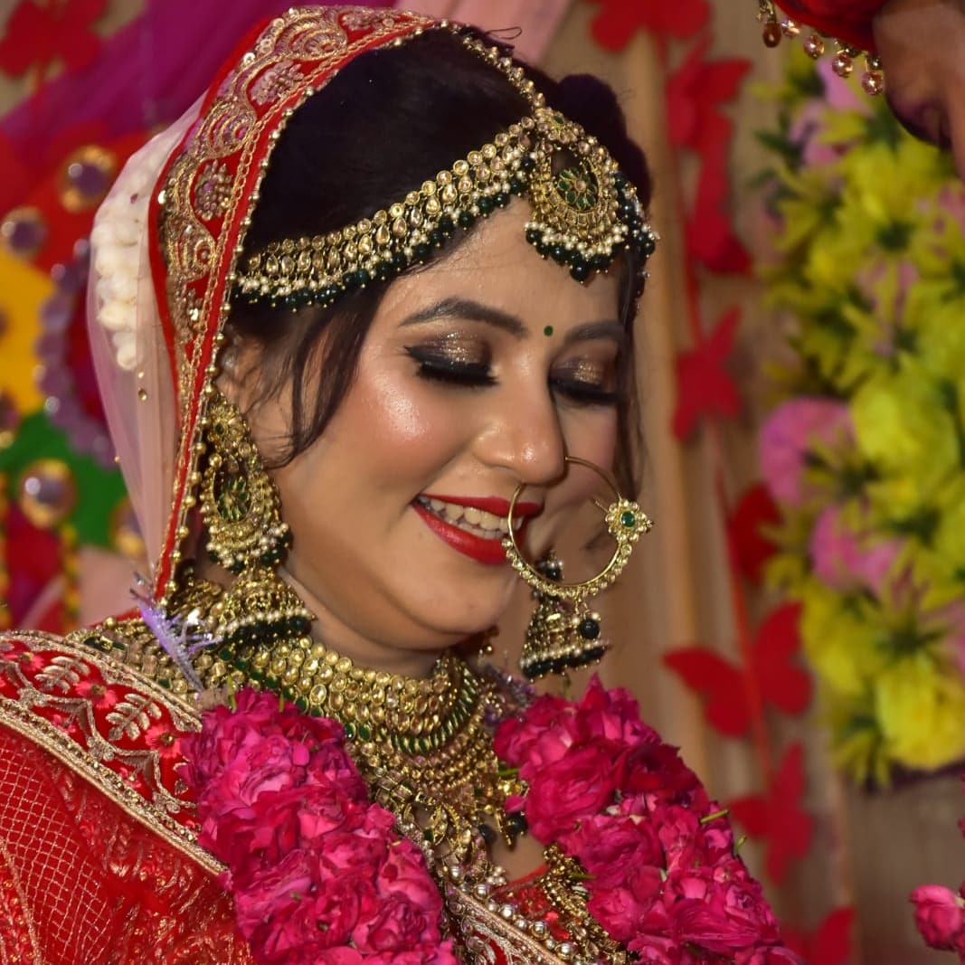 Ruhi Makeover Studio and Academy