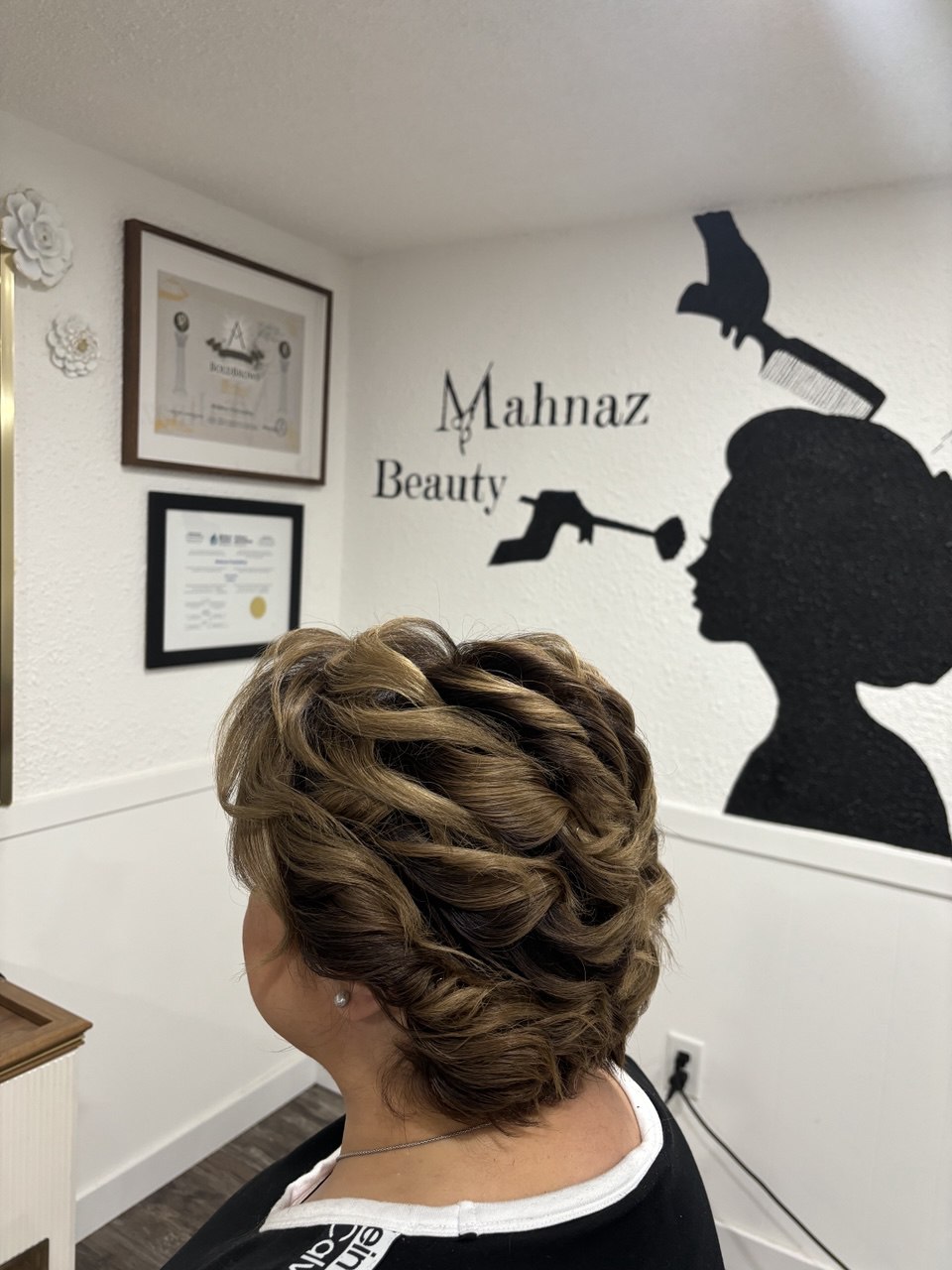 Mahnaz Beauty