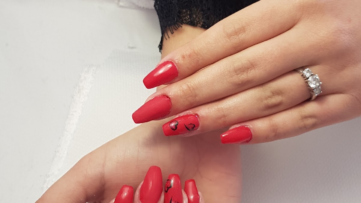 Sun Tan Nails