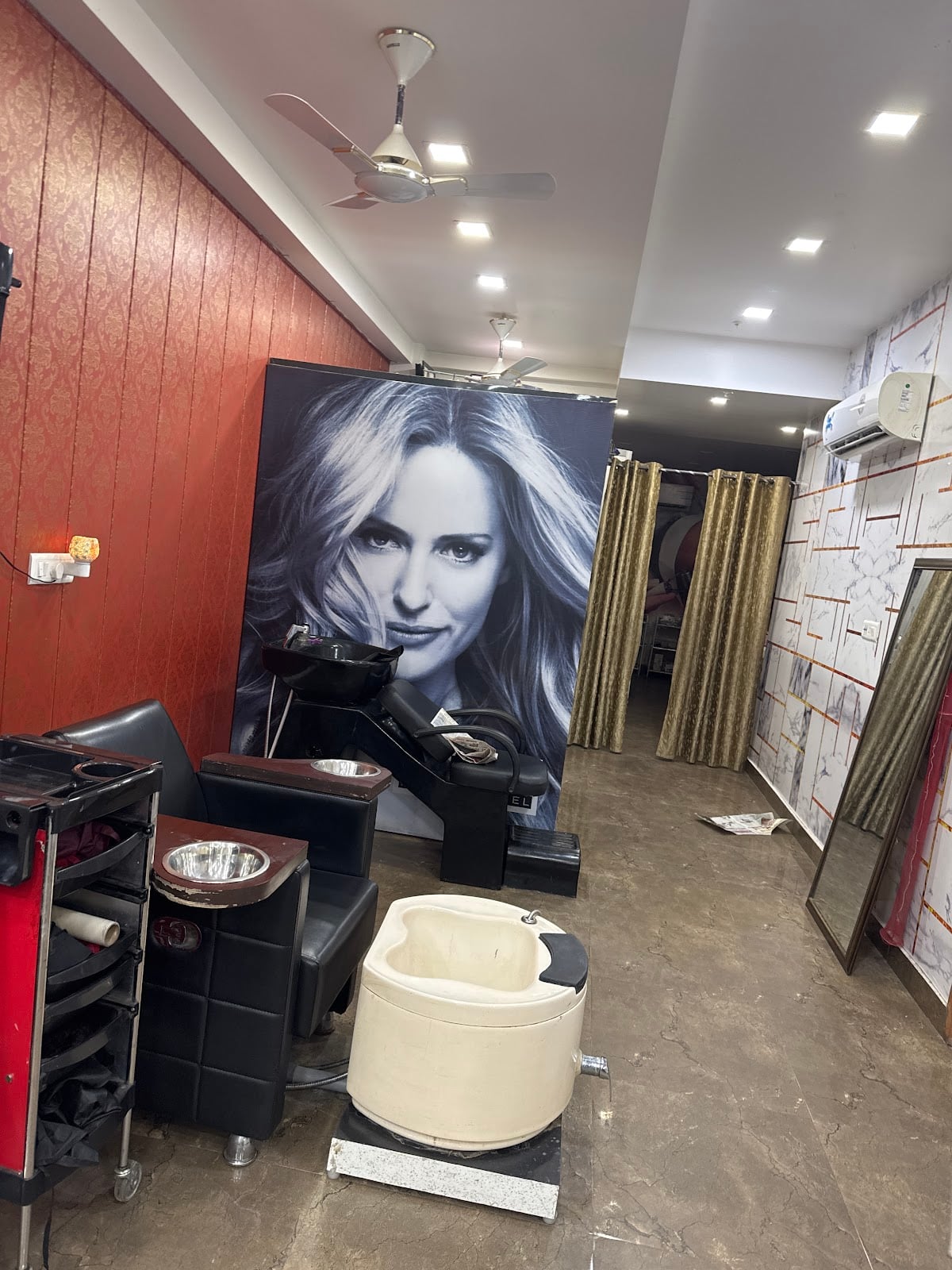 She's Beauty Salon