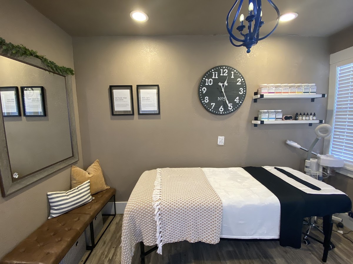 Natural Glow Beauty Bar