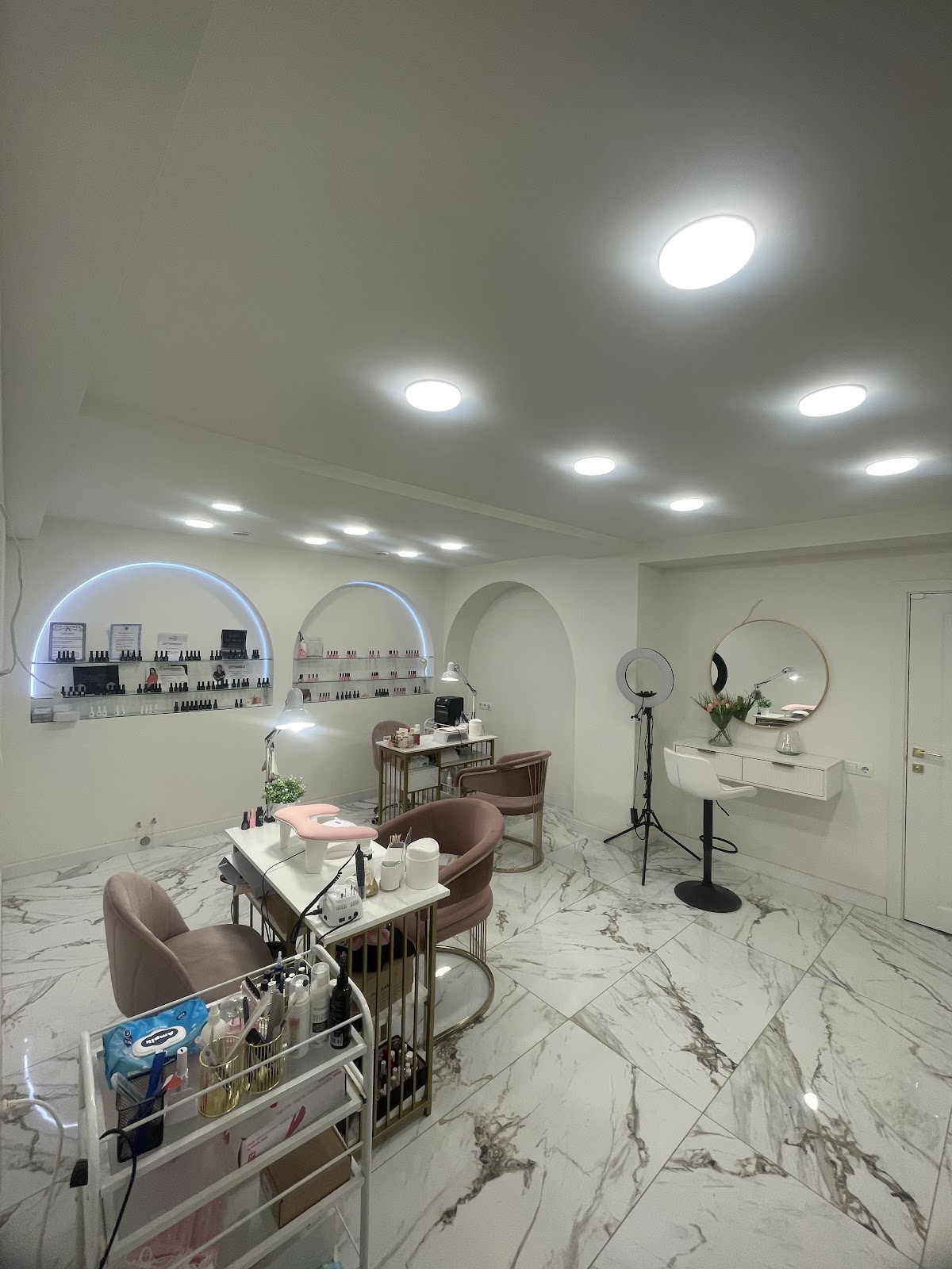 Lyusi Luxe Beauty Salon