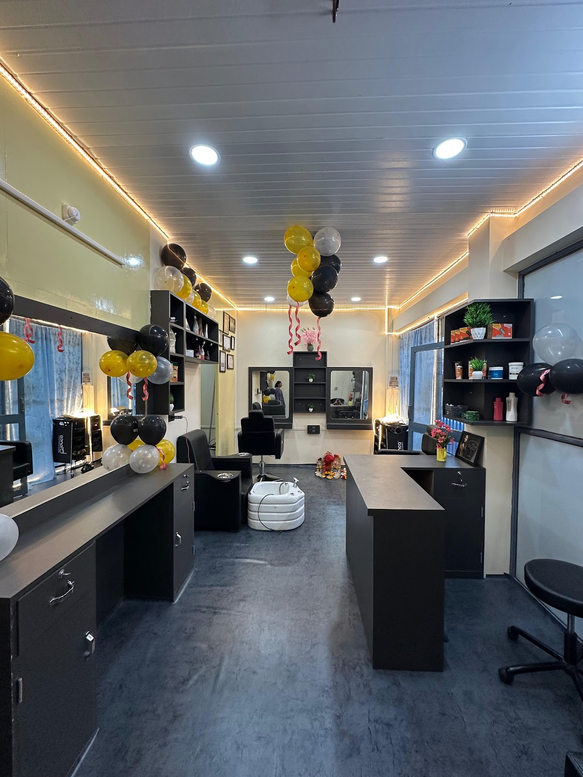 U Shine Unisex Salon
