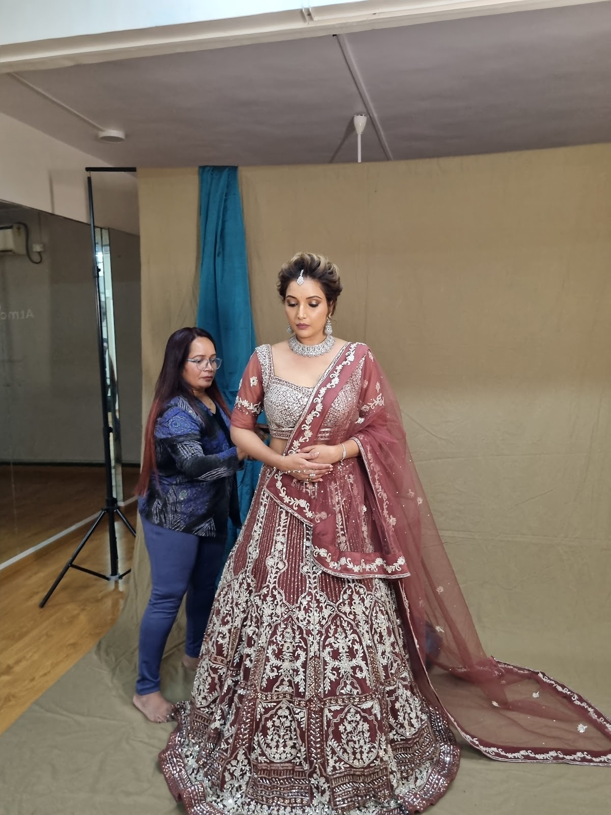 Pravara Make-Up Studio & Salon