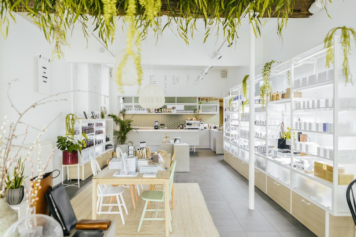 Corporella Mechelen RainPharma Concept Store