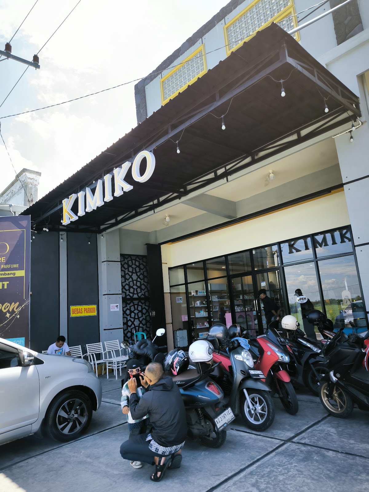 KIMIKO COSMETIC THE BEAUTY STORE