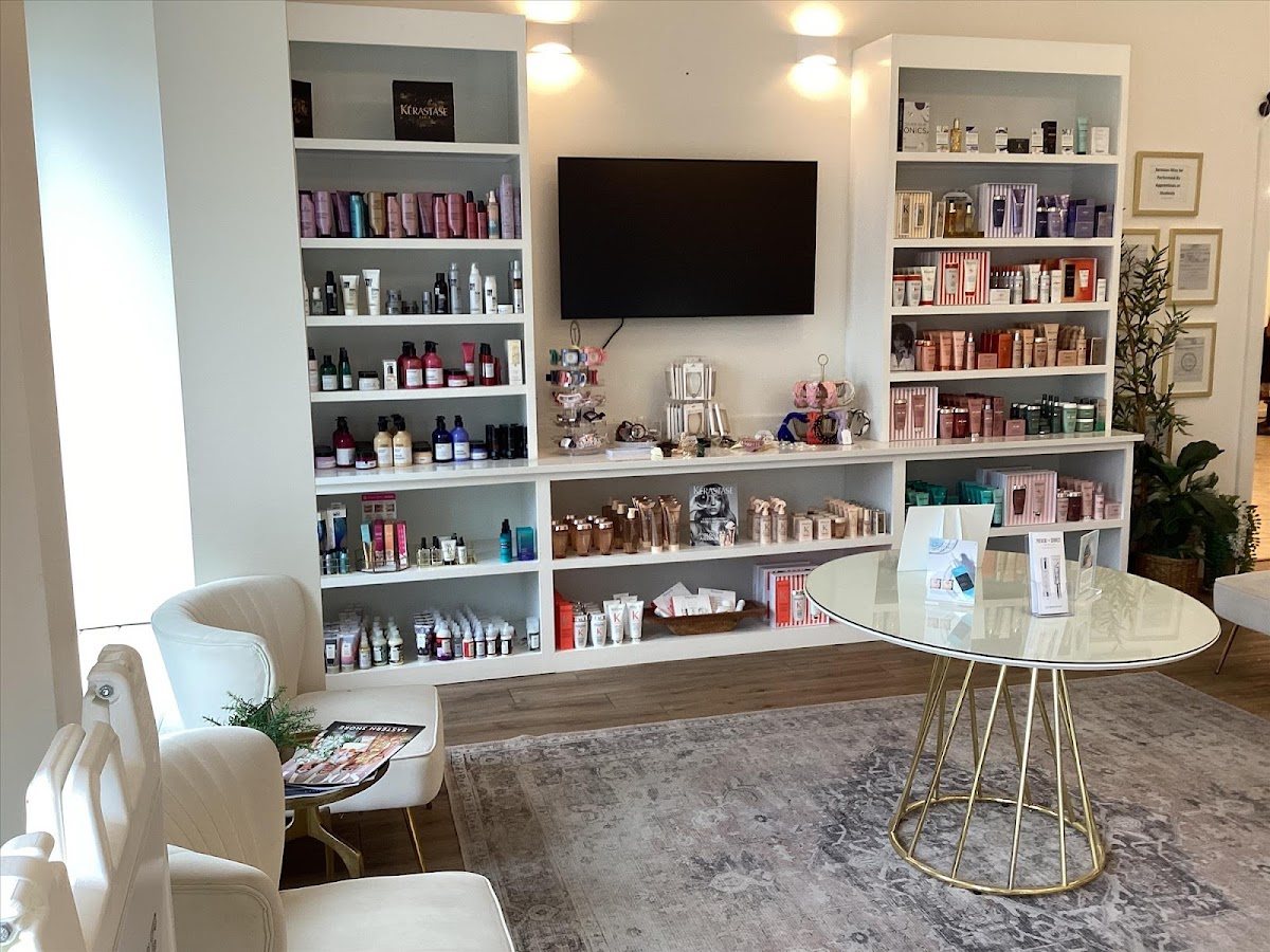 Fireflies Salon And Med Spa