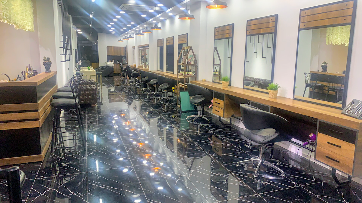 Ozge Emre HairMakeup Studio
