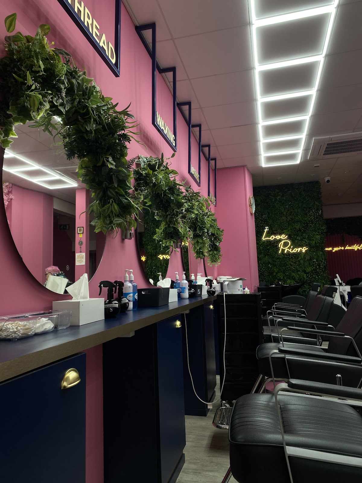 Priors Beauty Salon