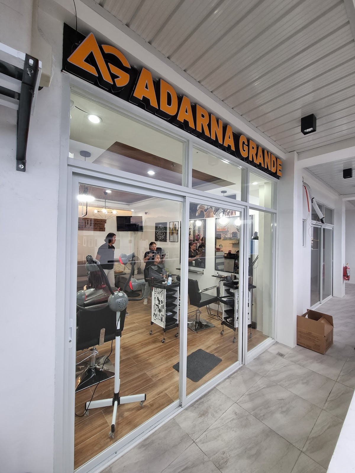 Adarna Grande Hair and Nails Studio - Urdaneta Branch