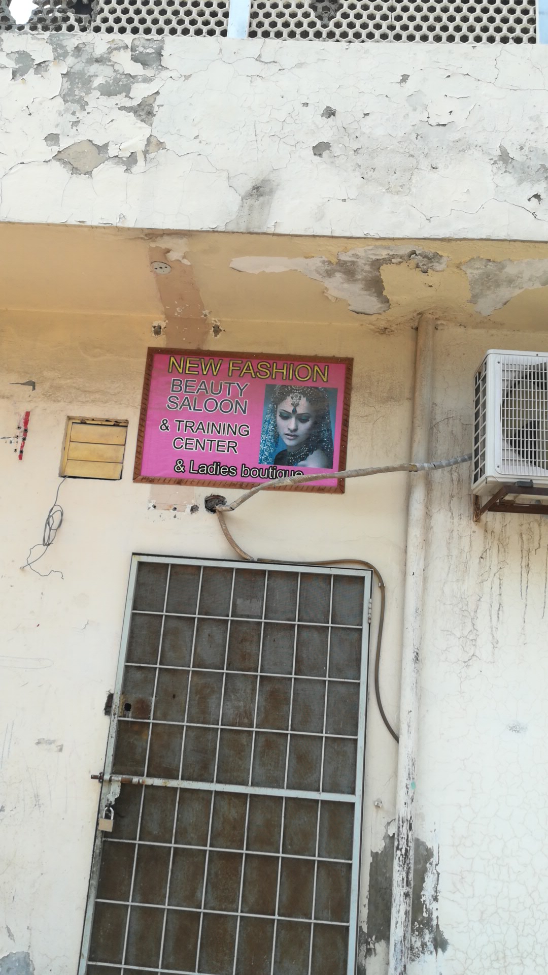 Fashion Beauty Parlour