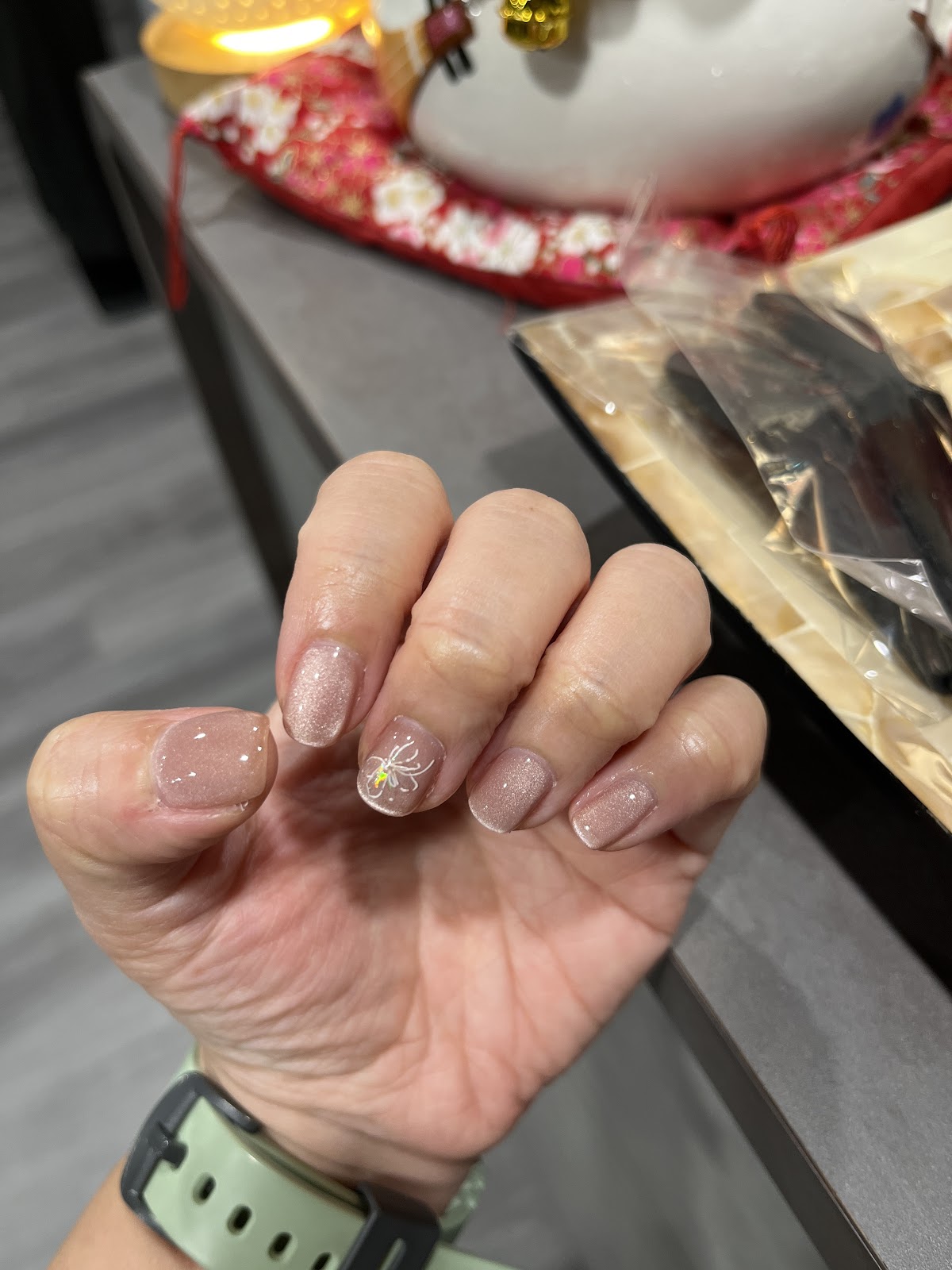 Magic Brush Make up & Nail