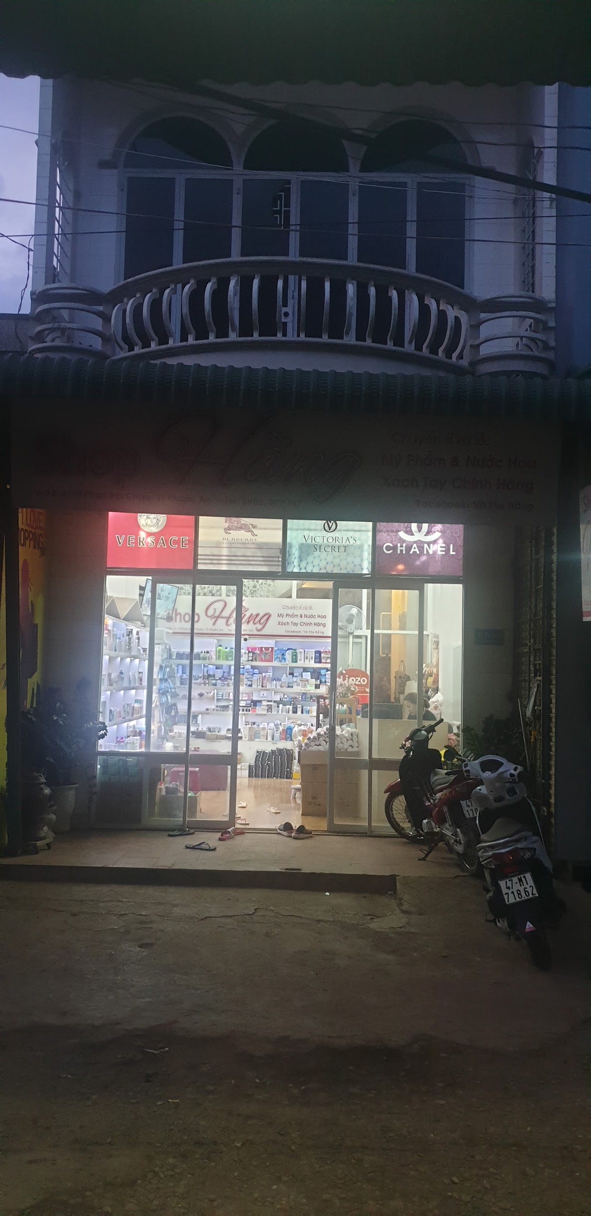 Shop Hang My Pham Chinh Hang