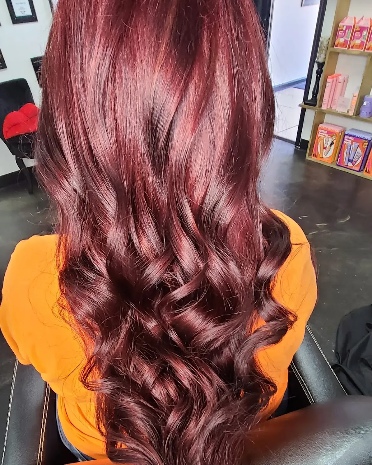 Kiss & Makeup Full Service Salon