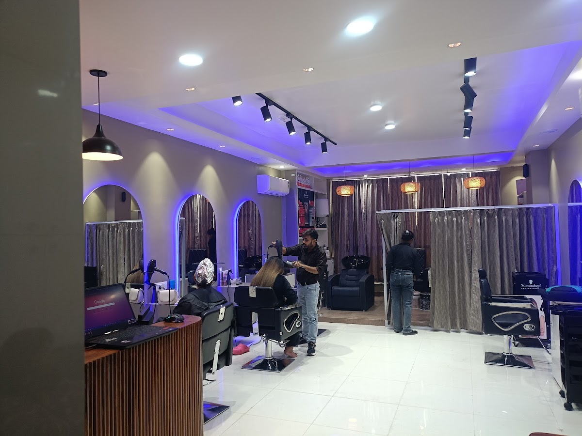 THE RED HAIR FAMILY SALON