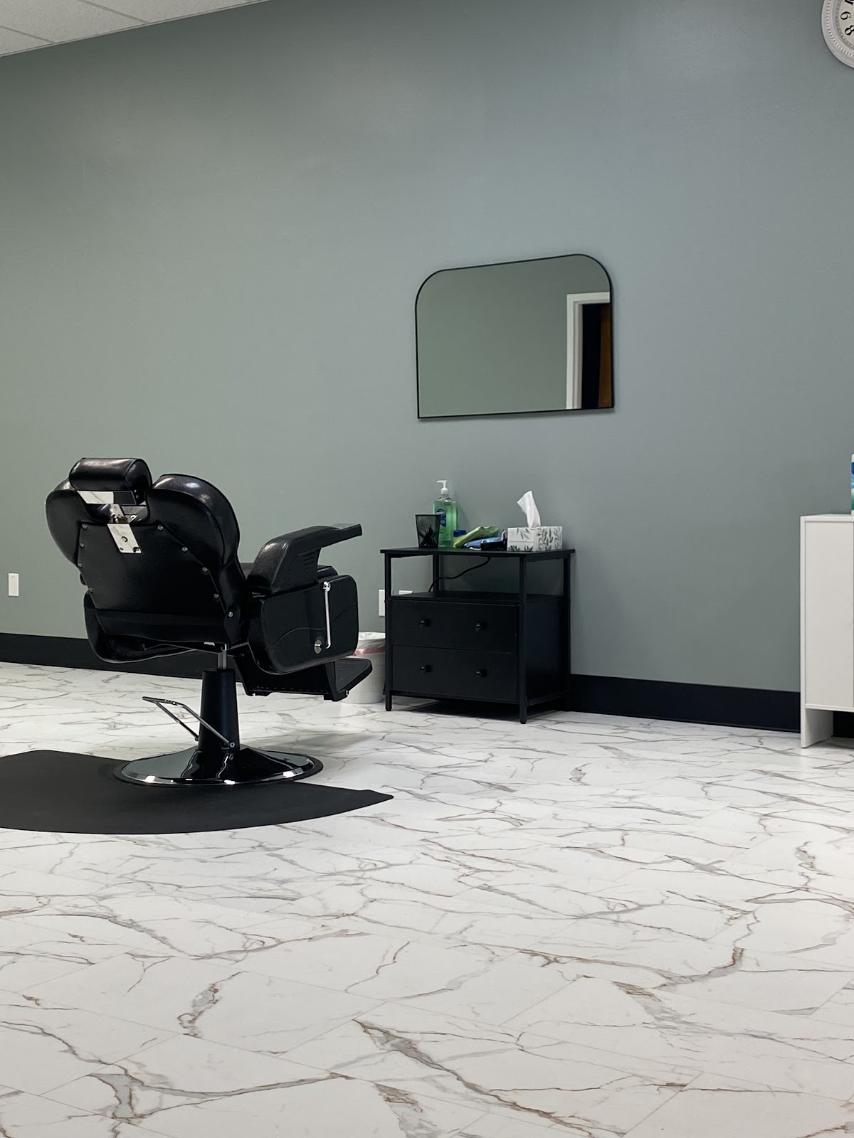 Fabulous Thread Salon