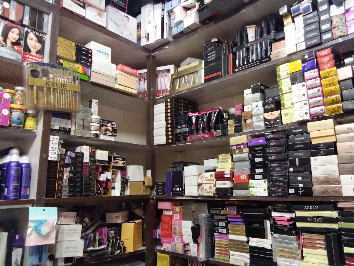 Jay Majisa Cosmetics & Beauty Center