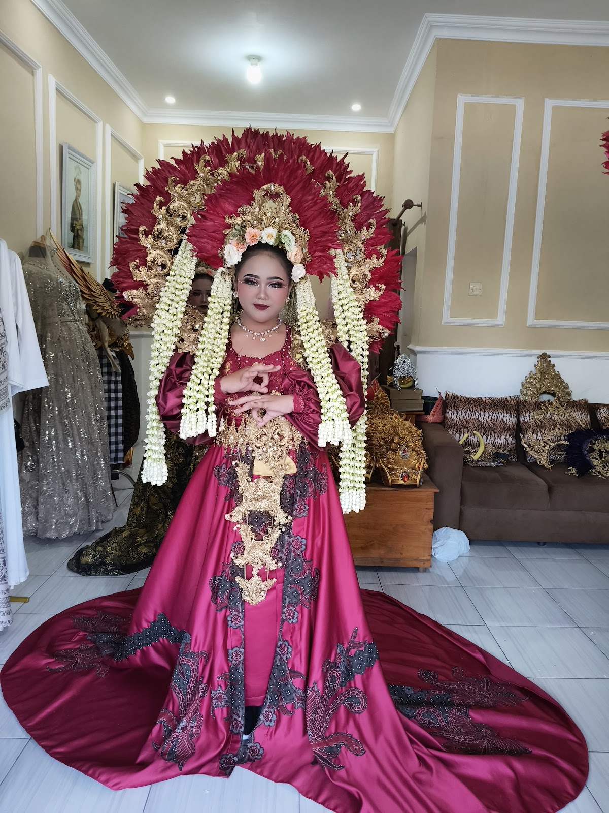 Izza Salon & Griya Paes