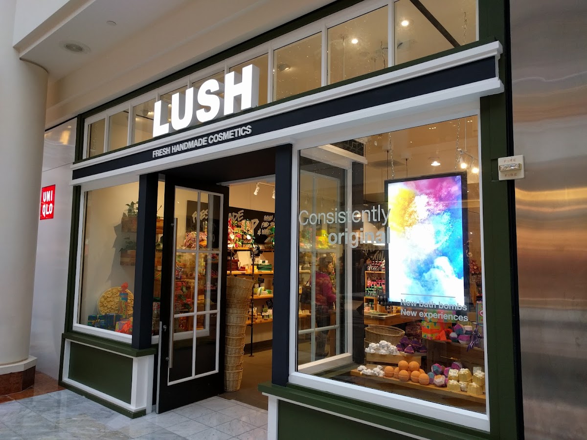 Lush Cosmetics Stonestown Galleria
