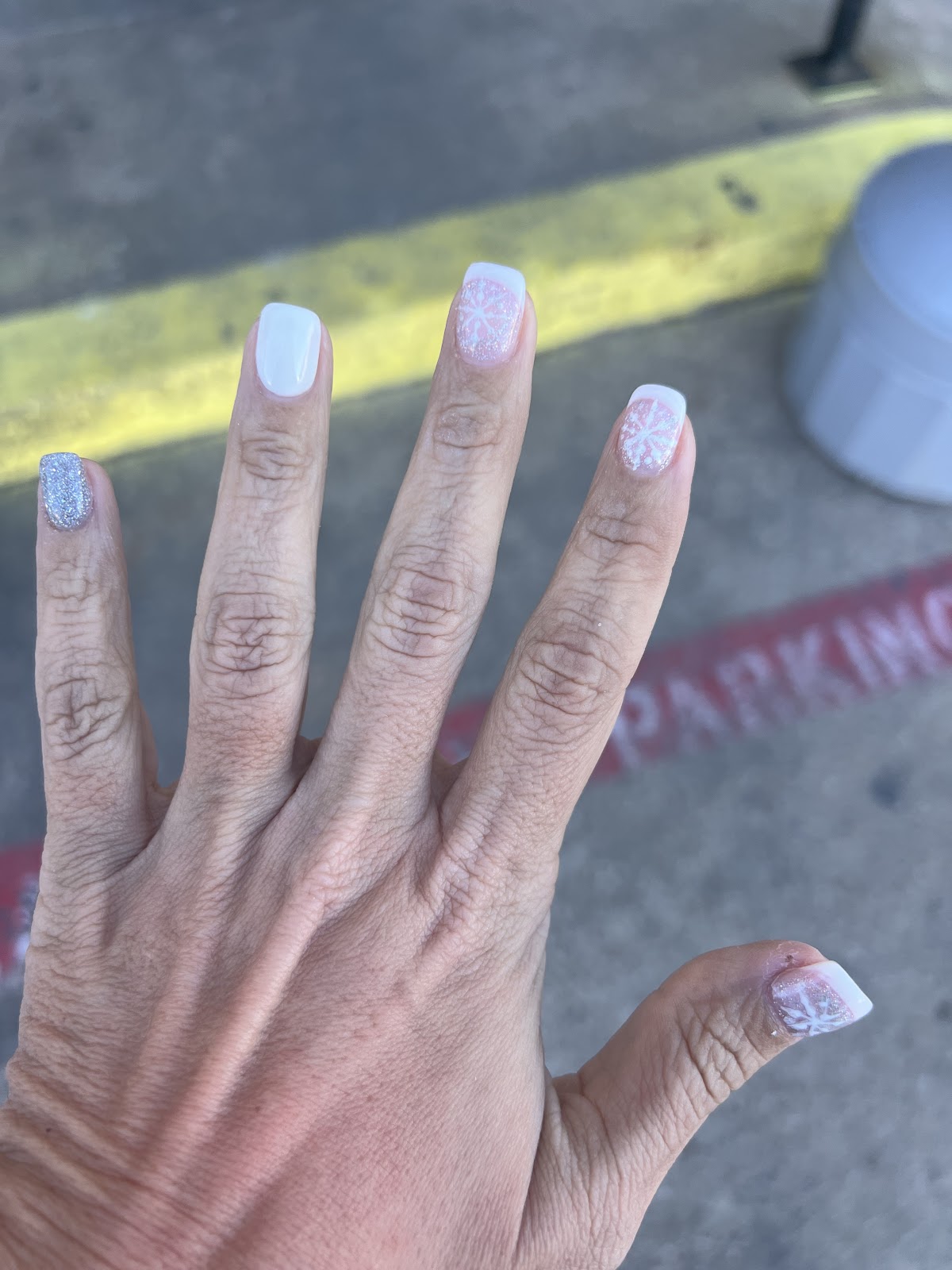 Luxury Nail & Spa