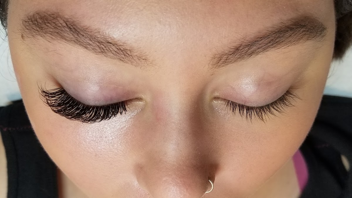 Mimi's Lash & Brows