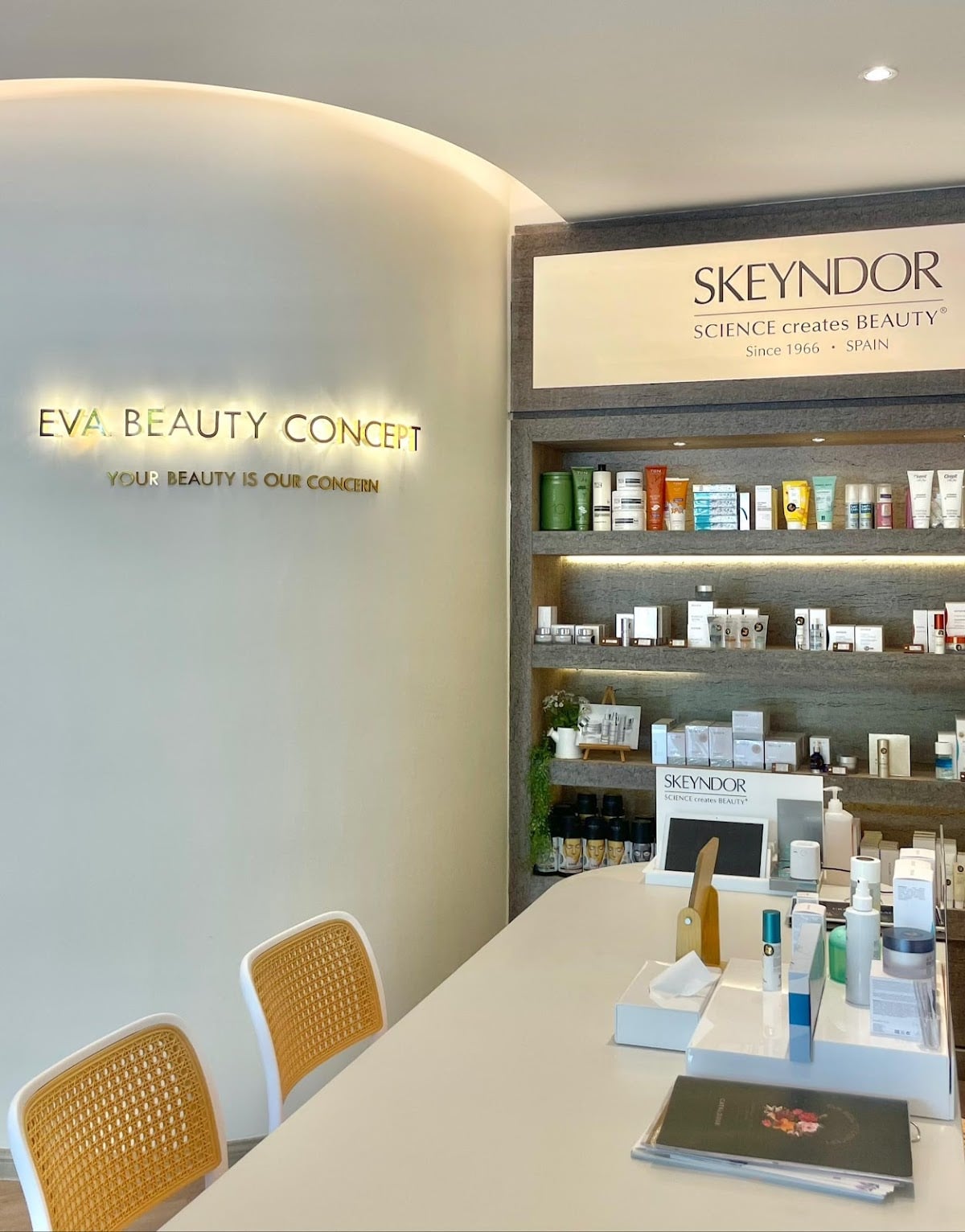 Eva Beauty Concept