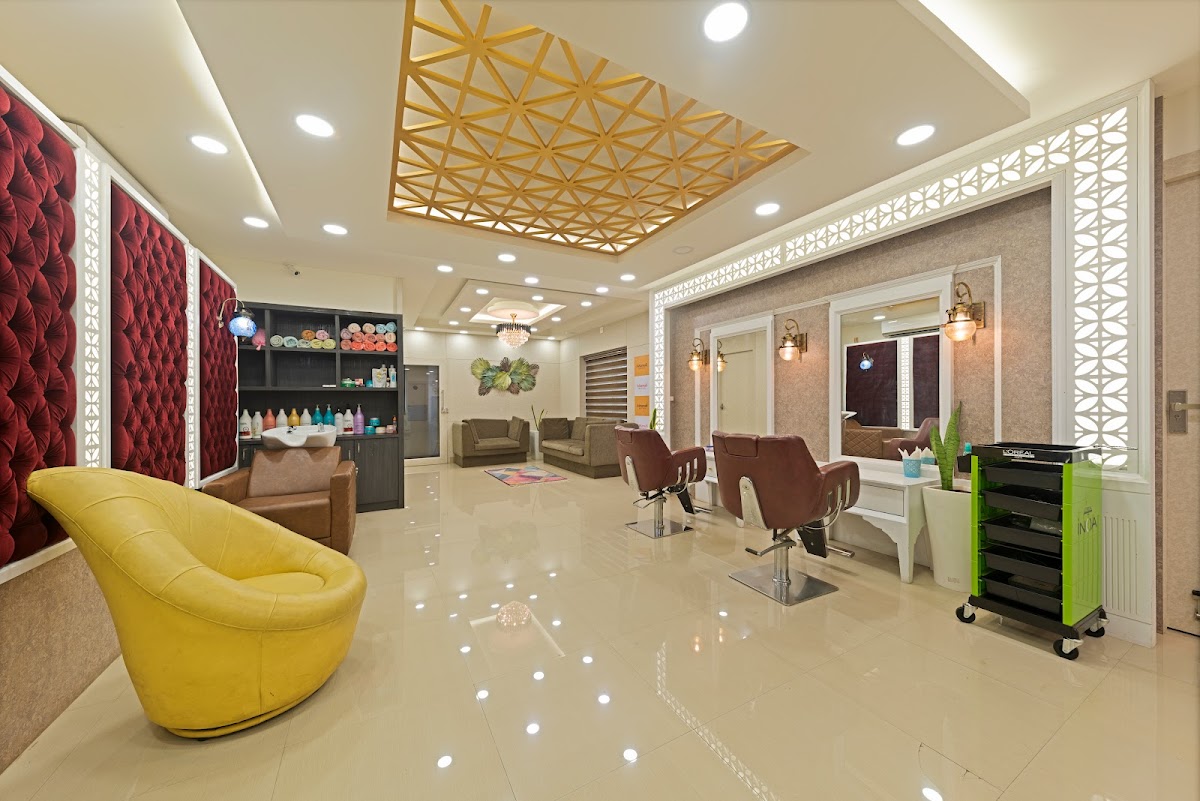 Ashtamudi Wellness – Bridal Makeup & Beauty Salon
