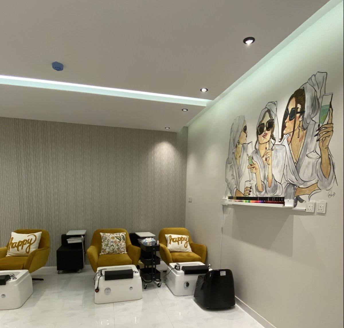 Elegant Lady Salon
