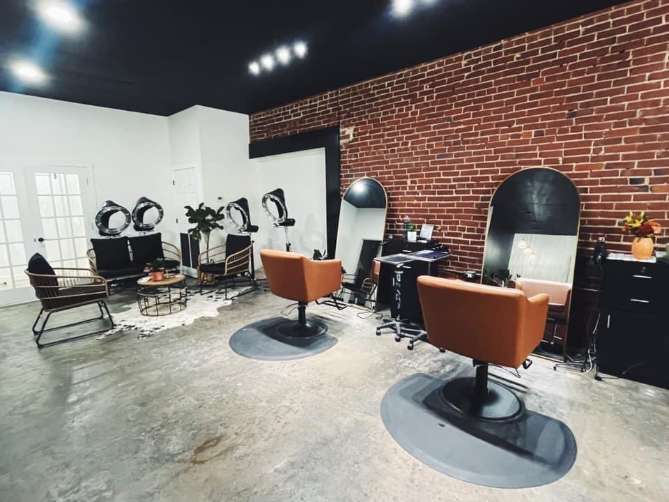 Salon One Seventeen
