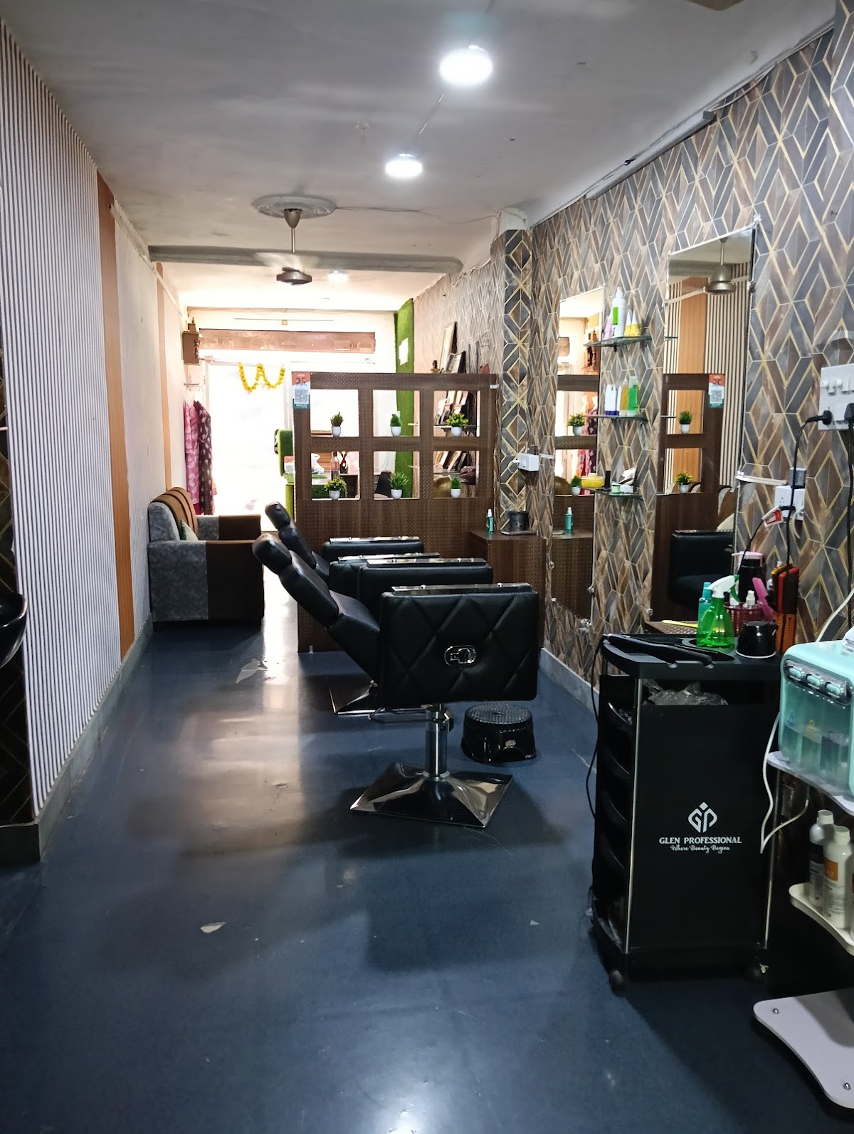 You & Me Beauty Salon and Makeup studio
