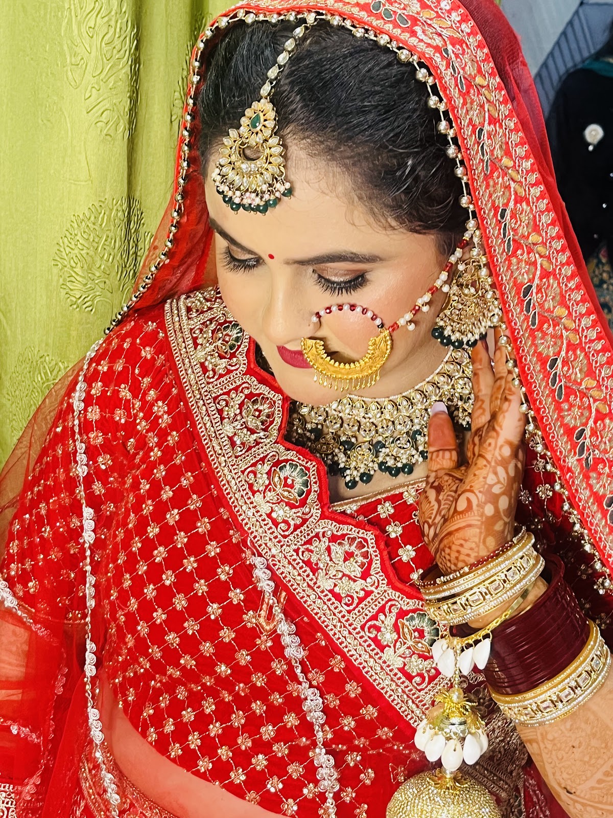 Neeraj Beauty Salon