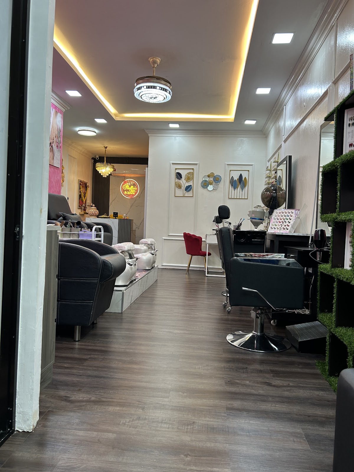 Shella's Glam Gloww Beauty and Hair Salon