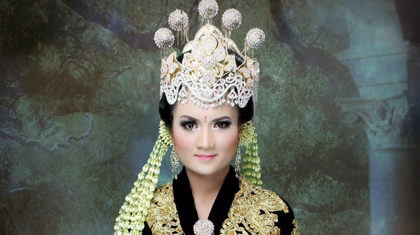 SALON ROMANTIS