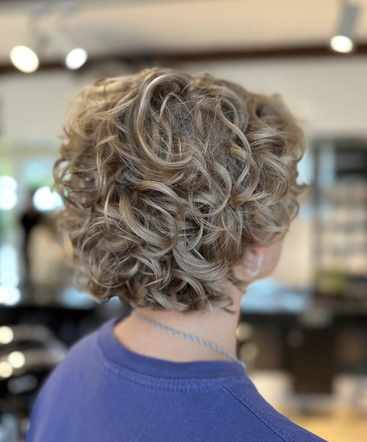 Holk Intercoiffure