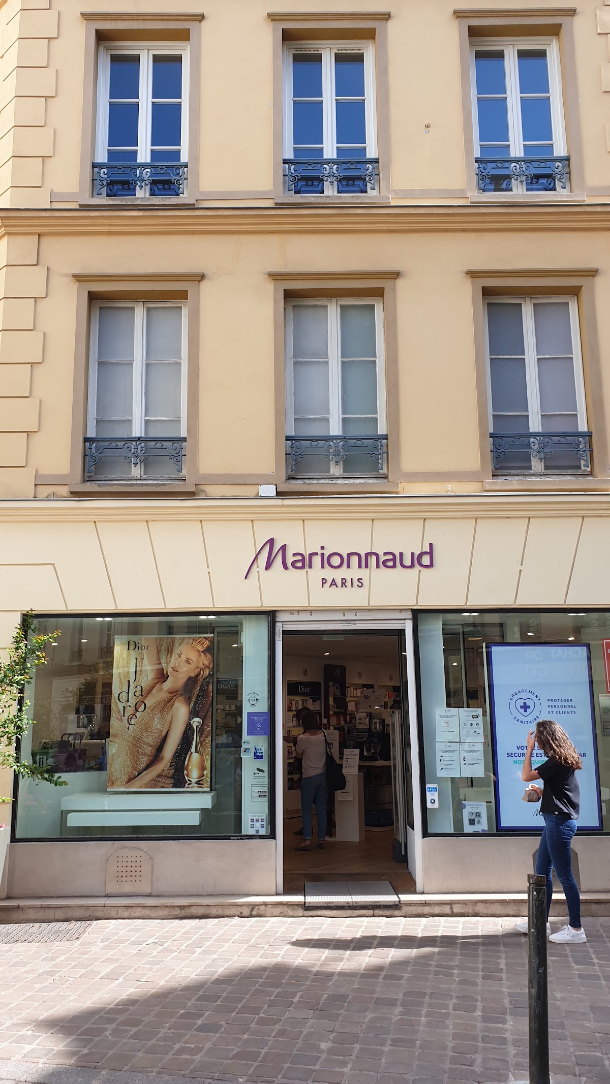 Marionnaud - Parfumerie & Institut