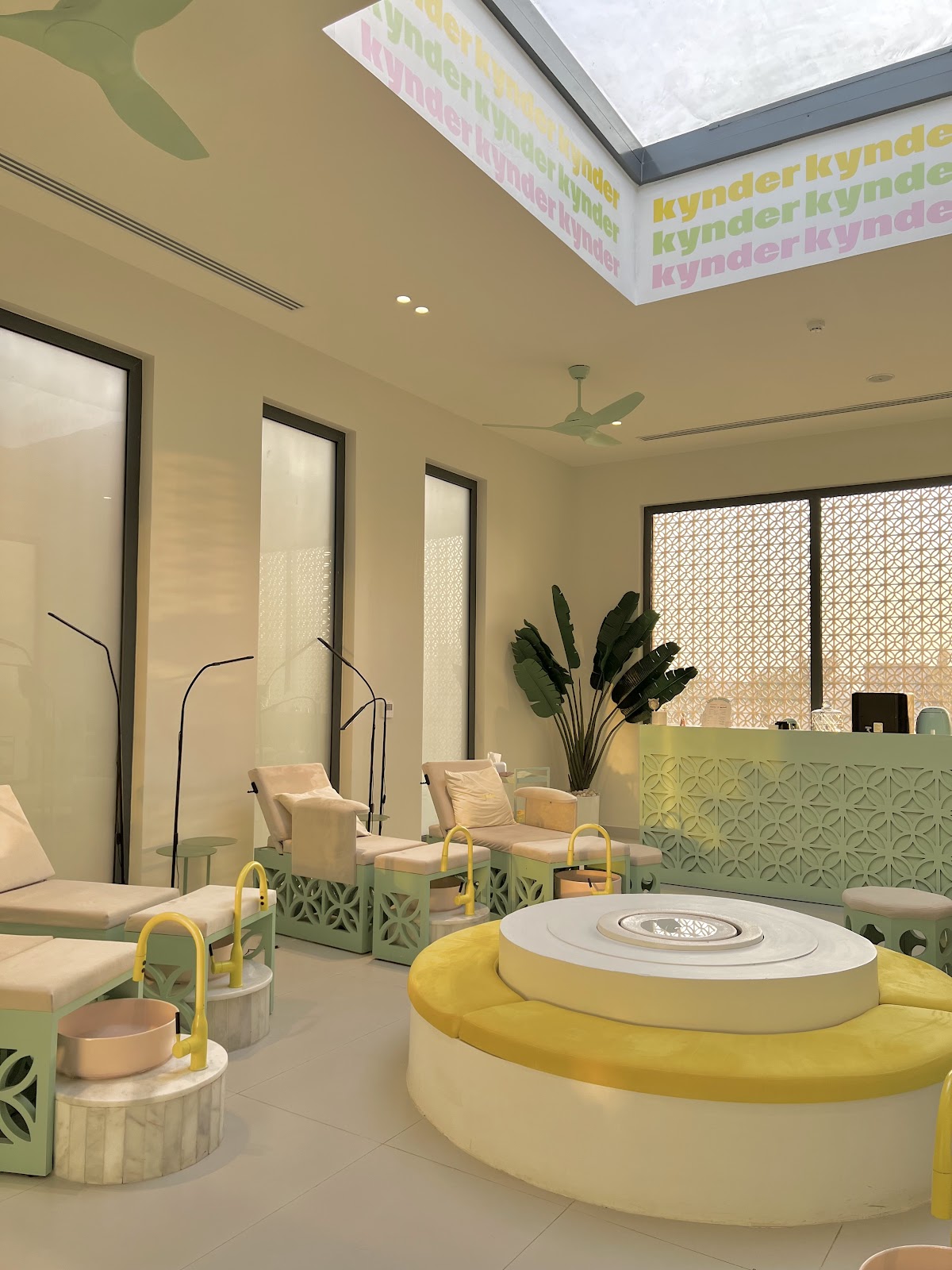 Kynder Salon
