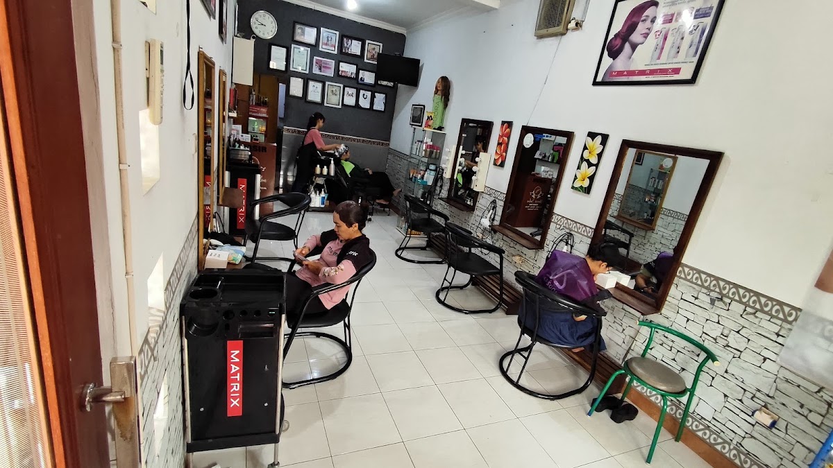 Noor's Salon