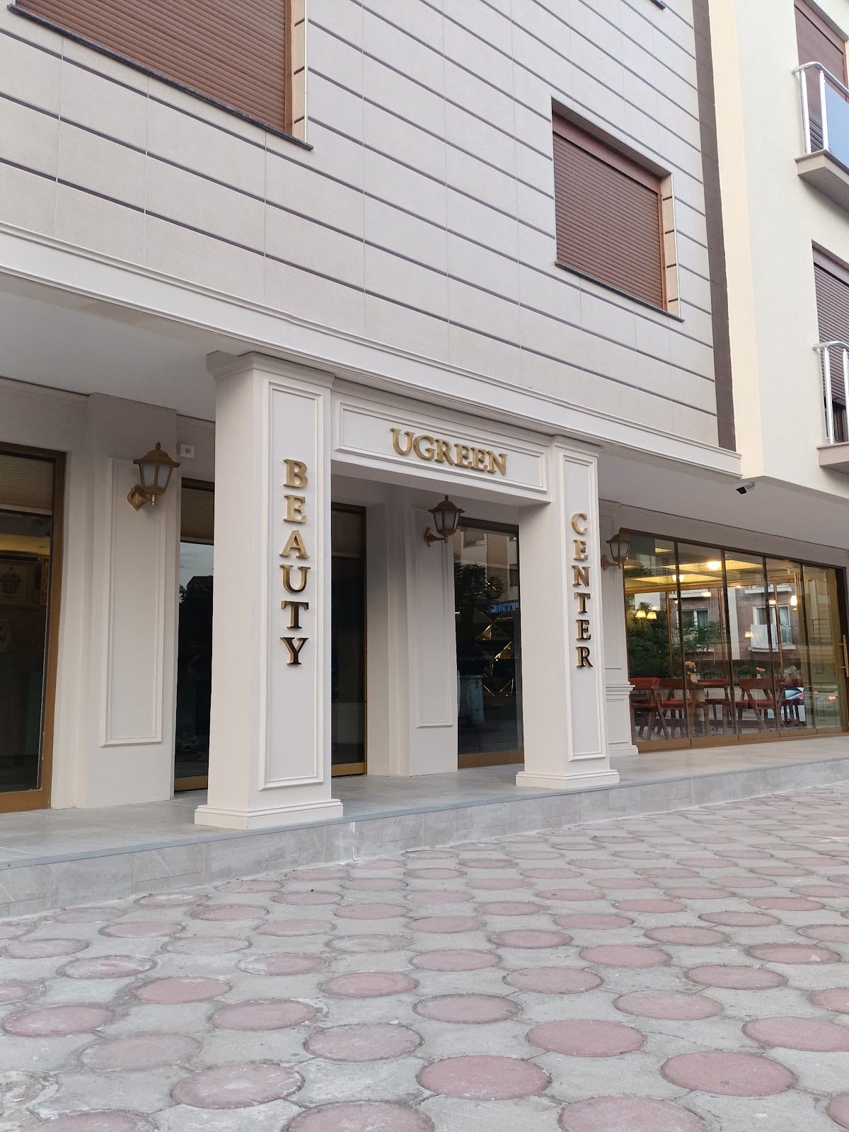 Ugreen Beauty Center