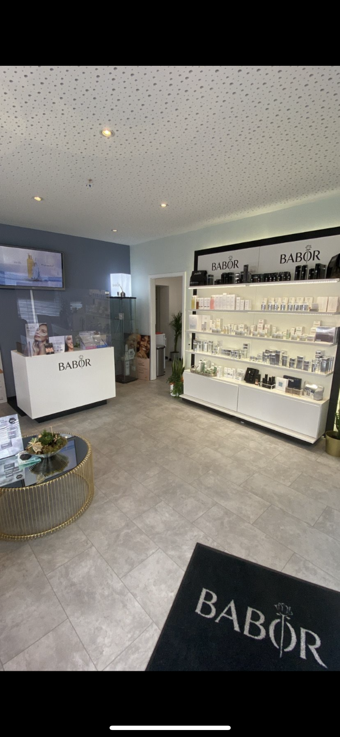 House of Beauty by Kayaz