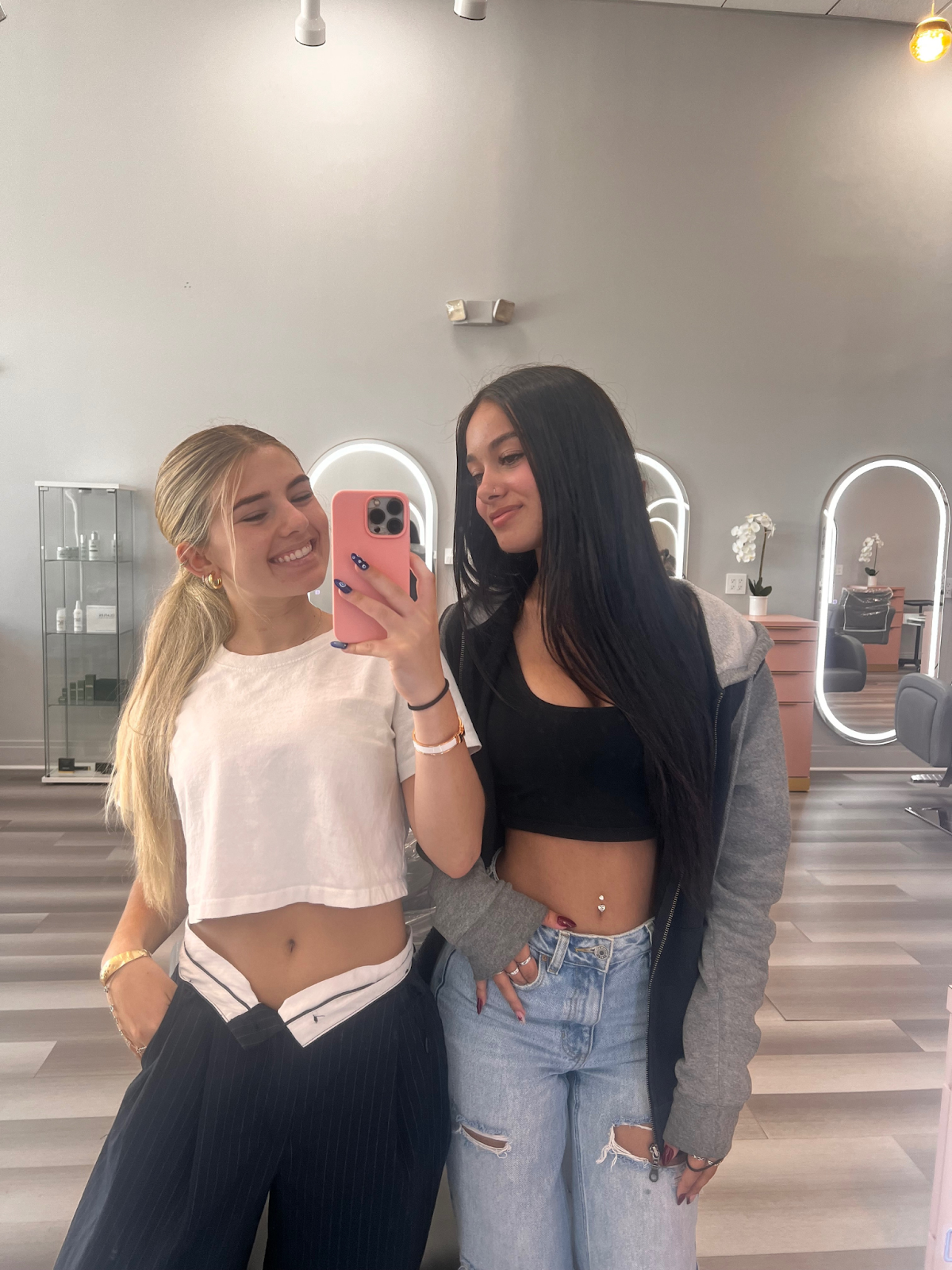 Salon 3 Sis