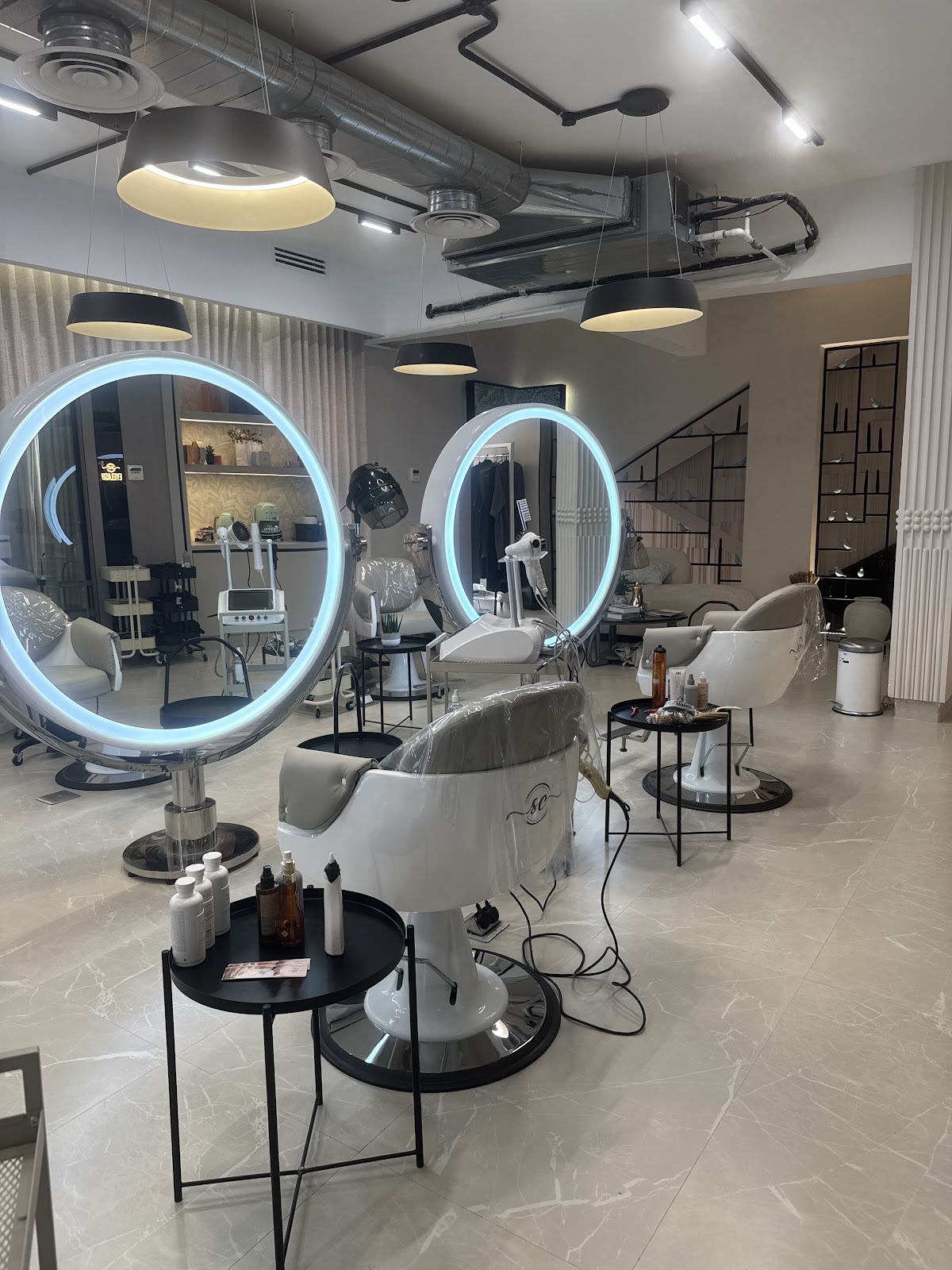 Al-Inaya Al-Mutamayiza Beauty Center