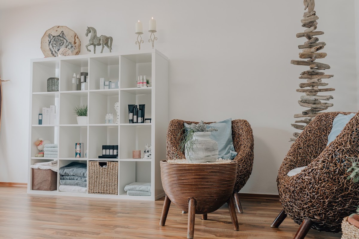 Augenblick Claudia Staudacher KOSMETIK WIMPERN WELLNESS