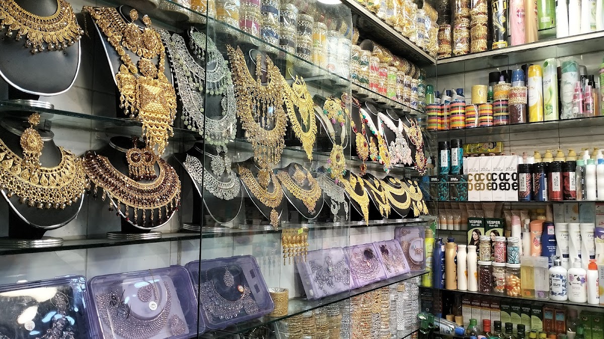 Akhi Cosmetics & Bag House